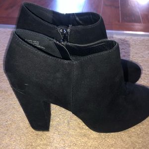 Nine West Black Platform Booties Size 10